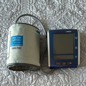 Homedics Blue and White Blood Pressure Monitor